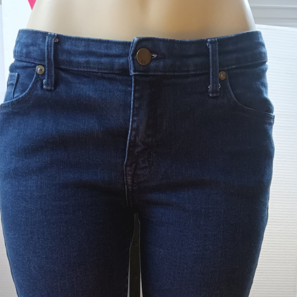 Women’s  Bermuda Shorts